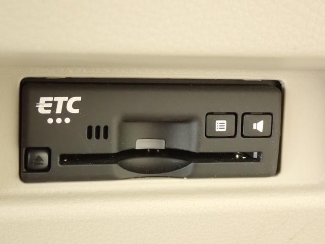 高速道路を利用した遠出も快適スムーズなETC車載器が装着されています！ETCカードをお持ちでない方は当店でもお作りすることができます。