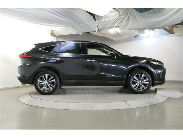 外からの光と風を受けながら快適なドライブを是非！