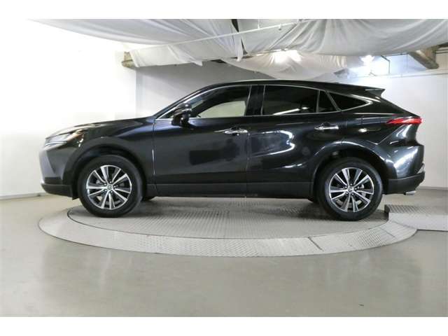 車高が高く、所有感を満たしてくれる乗り心地です☆