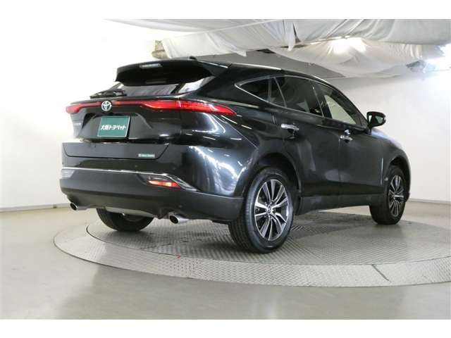 走りにこだわりながら収納力も持ち合わせたお車です。荷物を載せて軽快なドライブを楽しめますよ♪