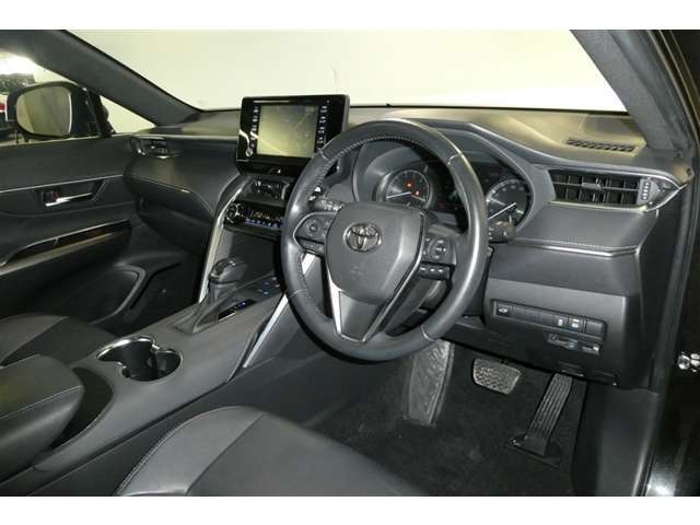 見通しのよいすっきりとした視界で、誰でも運転しやすいです。運転のしやすさは疲れにくさにも繋がりますよ♪