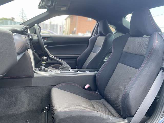 この度は当店のお車をご覧頂きありがとうございます。お車について、写真やコメントでは伝わりにくいポイントや詳細をダイレクトにお伝えできます。当店直通無料問合せダイヤルをご利用下さい。