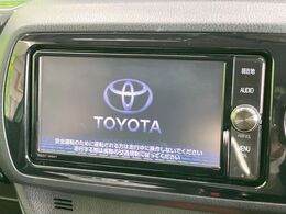【純正ナビ】人気の純正ナビを装備しております。ナビの使いやすさはもちろん、オーディオ機能も充実！キャンプや旅行はもちろん、通勤や買い物など普段のドライブも楽しくなるはず♪