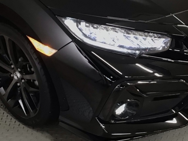 【LEDヘッドライト】ディスチャージヘッドライト（HID）と同等の明るさで、夜道や雨天走行が明るく視界良好！！　フォグライトも装備で、安心感さらにUPです♪安心ドライブを楽しんで下さい♪