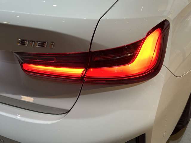 弊社は初度登録より6年目経過の車両に【BMWバリューサービス】をご案内しております。長くお乗りの車両にも適用可能ですので純正メンテナンスでランニングコストも抑えれます。