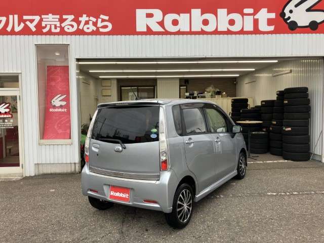＜特徴装備品＞★キセノンヘッドランプ★フロントフォグランプ★ハーフシェードフロントウィンドウ★照明付きバニティミラー