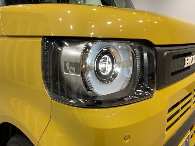 LEDヘッドライトで夜道も安心！