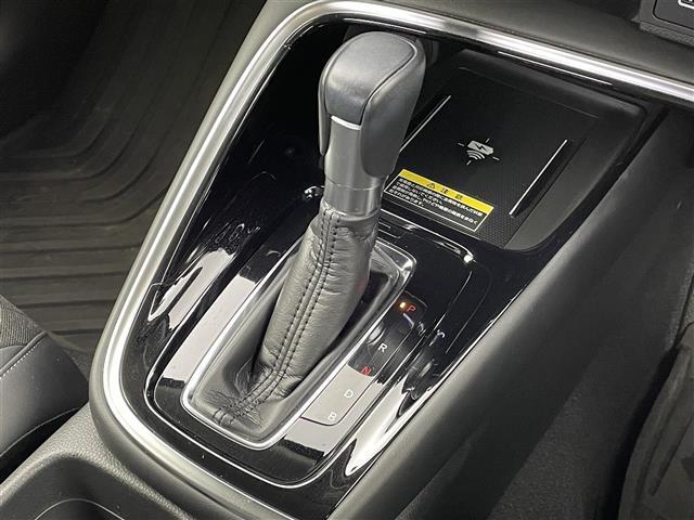 気になる車はすぐにお問い合わせください！画面右側の0066から始まる無料ダイヤルからお問い合わせ下さい！専門スタッフがお車のご質問にお答えいたします！