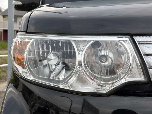 お車の状態は内外装共にとても綺麗な状態を保っておりますので私共でも自信を持ってお薦め出来る1台です！！同年式のお車と比べますと、大事にお乗りだった事を実感して頂けるはずです♪