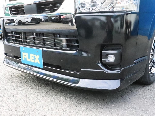 FLEX　オリジナルパーツを装着しフェイス周りスタイリッシュな印象に仕上げました♪