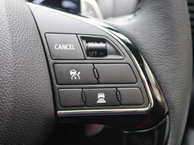 追従機能付きクルーズコントロール　レーダークルーズコントロール