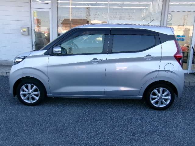 衝突被害軽減ブレーキや踏み間違い防止装置がお客様の運転をサポートします☆