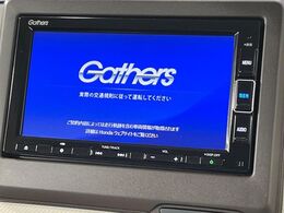 【純正ナビ】人気の純正ナビを装備。オーディオ機能も充実しており、Bluetooth接続すればお持ちのスマホやMP3プレイヤーの音楽を再生可能！毎日の運転がさらに楽しくなります！！