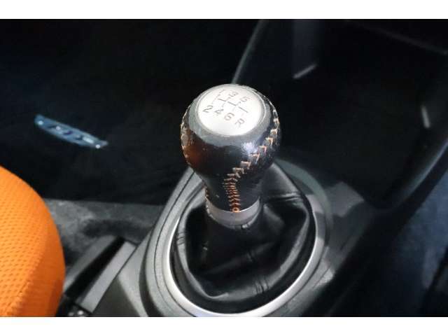 6足マニュアル車両です！