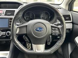 【ステアリング】軽い力で扱いやすいハンドルです。目立つ傷やスレなどなく綺麗な状態です！除菌プランいれていただくとさらに快適に！清潔なお車はお子様にも安心ですね！