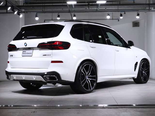 プレミアムセレクション2年保証のお車は2年延長保証にご加入頂けます。プレミアムセレクション2年保証からさら最大2年間、合計4年間の保証をお受け頂けます。対象箇所の不具合は無償修理をご提供致します。