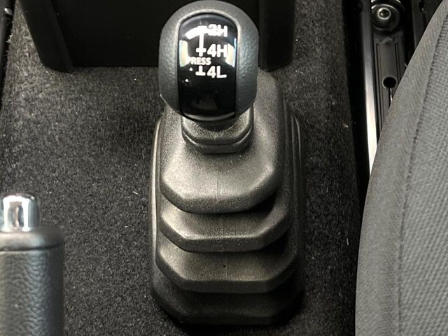 4WDのお車ですので、雪道でも安心です♪降雪地地域にお住まいの方以外にも、ウィンタースポーツが趣味の方や降雪地域へ帰省される機会がある方にもおすすめ！