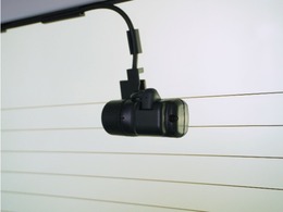◆この車にはリアにもドライブレコーダーを装備しております◆映像・音声などを記録する自動車用の装置です。　もしもの事故の際の記録はもちろん、旅行の際の思い出としてドライブの映像を楽しむことができます