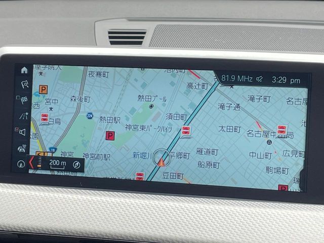 ●純正ナビ:一体感のあるナビは、高級感ある車内を演出してくれます。Bluetooth再生などオーディオ機能も充実しておりますので、運転もより楽しめます♪