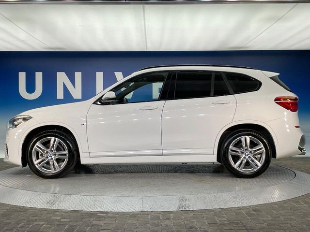 『駆け抜ける歓び』をブランド・コンセプトとしているBMW。重厚感の中に機敏さを兼ね備えたドライビングプレジャーが大きな魅力です。