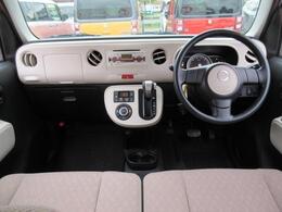 ご納車後も安心なプレミアム保証をご提案いたします。ナビや電装品、エアコンなども含めた600項目の充実した保証内容と安心のロードサービス付帯でサポートいたします。詳細はお尋ねください。