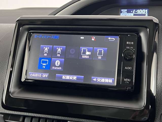 メモリーナビゲーション装備！TV・CD・DVD再生・Bluetooth対応！！
