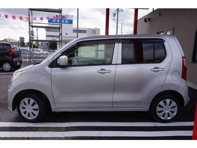 全車種3ヶ月以上の保証付きで販売しています。別途料金ですが保証を延長することも可能です。