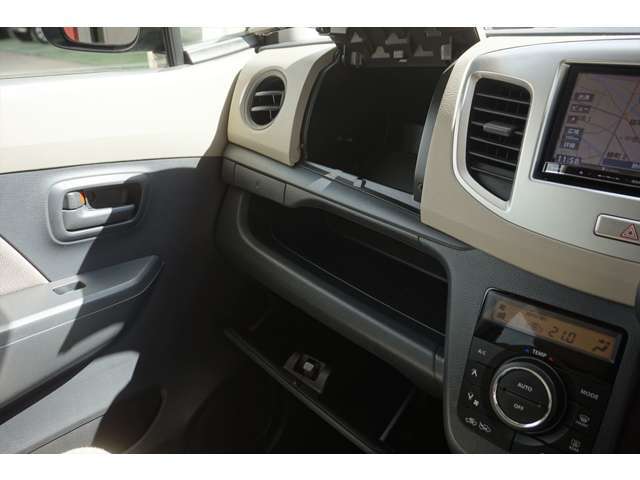 見えないところもきっちりクリーニングしてあります。