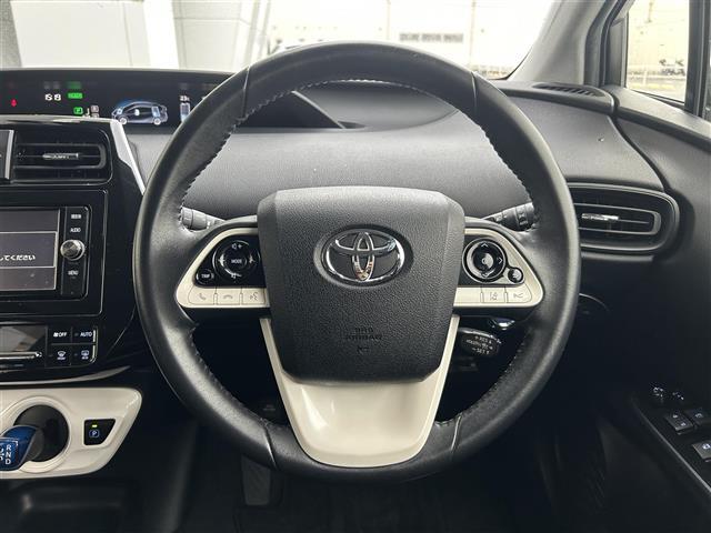 【ハンドル】『ハンドル/ステアリング』の画像になります。写真の内容に関してご不明点、ご質問等がございましたらお気軽にガリバー店舗までお問い合わせください。