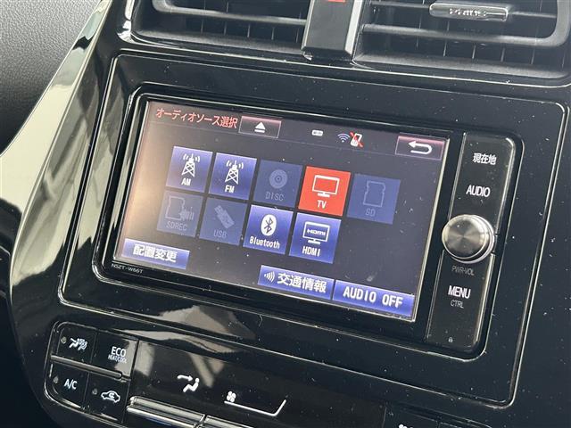 【運転席操作部】『運転席周辺の装備』の画像になります。快適なドライブを楽しむための機能が装備されています！運転席から触れるので使いやすいです！