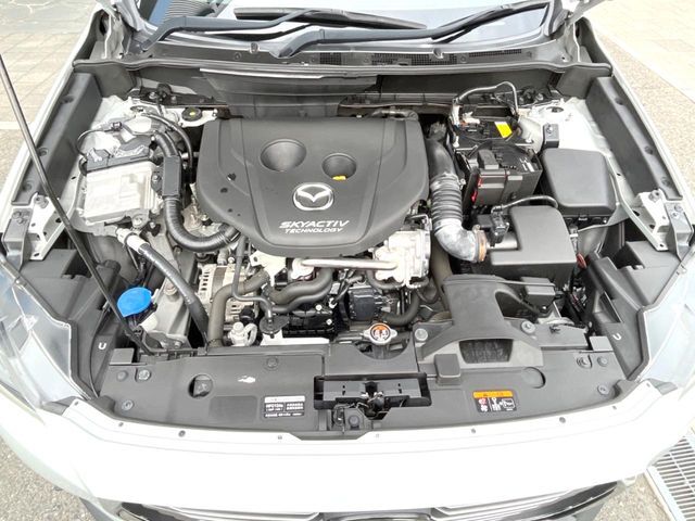 お車を安心してお乗りいただく為には、足回りの定期点検が欠かせません。サービスサポート（有償保証）では無料点検もご提供しており、安心のカーライフをお過ごしいただけるサポート体制が整っています。