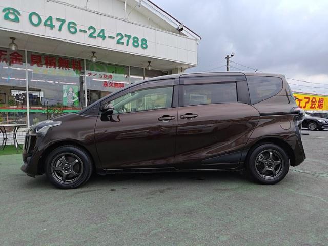 当社は法定費用と車両外諸費用を含んだ総額表示点です。ヤフ-の中古車サイトをご覧の方は（メ-ル見積もり・在庫を確認する）のボタンを押して総額表示の金額を確認して下さい。総額には（車検）整備代税金含みます