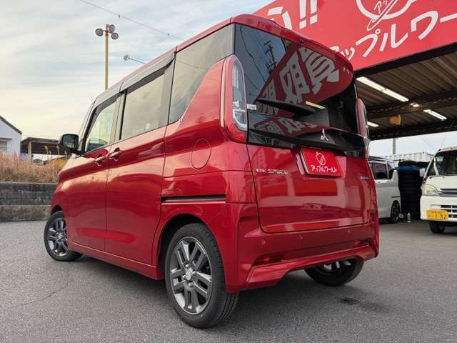 弊社は店頭に出す前に必ず点検、実車走行テストを行います。厳しい品質基準をクリアした車輌のみを厳選して展示しております。