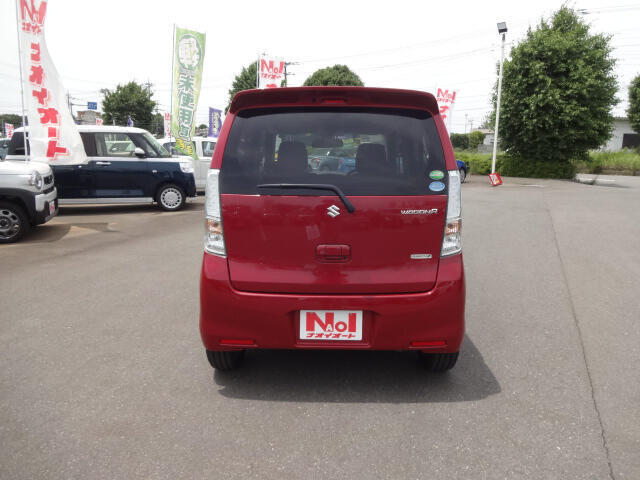 私達はお客様が楽しく、そして安全な車選びができますよう、分かりやすい情報開示を心がけております。価格の表示に関しては、支払総額を掲載する事で、初心者のお客様にも安心な情報をお届け致します。