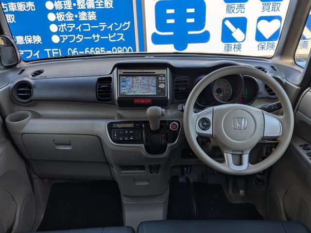 追加のOPとして、フルセグ、ナビキットなど取付致します。