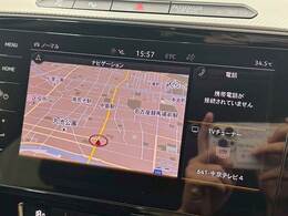 【純正メモリナビ】装備でフルセグTV視聴やBluetooth等充実装備。