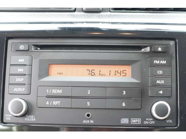 シンプルで操作しやすいCDチューナー