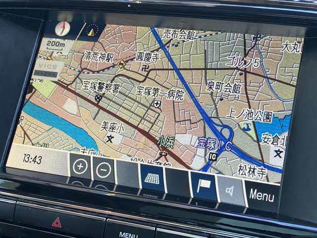 タッチパネル式の使い勝手の良いナビです。