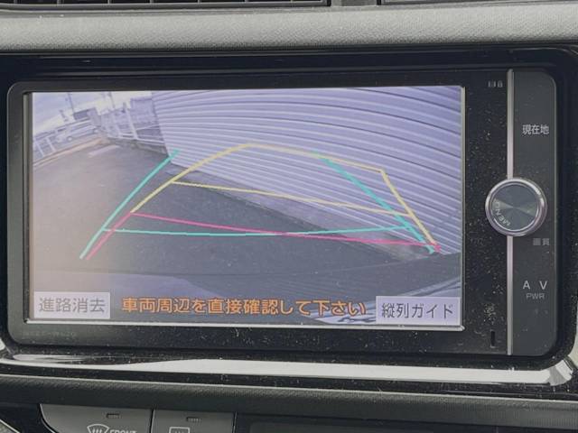 【バックカメラ】駐車時に後方がリアルタイム映像で確認できます。大型商業施設や立体駐車場での駐車時や、夜間のバック時に大活躍！運転スキルに関わらず、今や必須となった装備のひとつです！