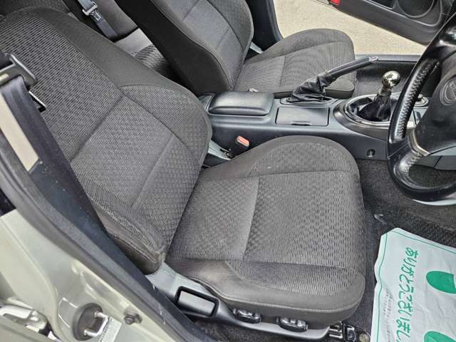 運転席シートはは少し破れがあります！！ルームクリーニング済みとなります！！