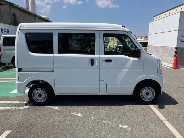総額表示は　付属品無し　下取無し　店頭納車　にて計算しております。メンテナンスパック　JAF　納車陸送費用　任意保険　ナビゲーション等の用品など　お客様の御要望に応じた提案をさせて頂きます。