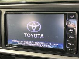 【純正ナビ】人気の純正ナビを装備。オーディオ機能も充実しており、Bluetooth接続すればお持ちのスマホやMP3プレイヤーの音楽を再生可能！毎日の運転がさらに楽しくなります！！