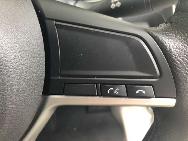 Bluetoothでつないだスマホでハンズフリー通話も