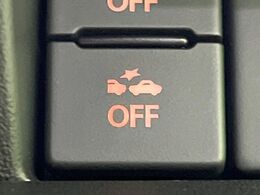 【スズキ　セーフティサポート】走行中に前方の車両等を認識し、衝突しそうな時は警報とブレーキで衝突回避と被害軽減をアシスト。より安全にドライブをお楽しみいただけます。