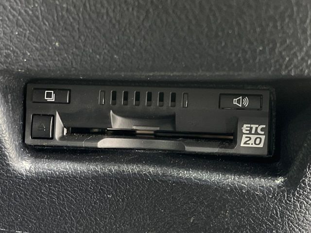 【ETC】高速道路の料金所をストレスなく通過！話題のスポットやサービスエリアに多い「スマートIC」利用時は必須のアイテムです。当店でセットアップを実施、ご納車当日からすぐにご利用いただけます！