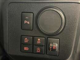 納車前に自社工場にて12ヶ月点検をベースに入念なチェックを行ないます。消耗箇所等がございましたら交換を行いますので、安心してお乗り頂けます。