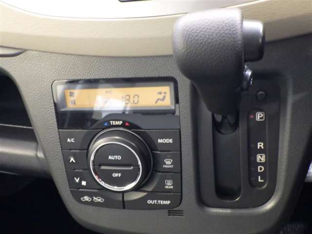 トヨタ認定中古車保証付！（1年間、距離無制限　HV車はHV保証付）　別途延長保証もご用意しております♪　ぜひ現車を確認にご来店ください
