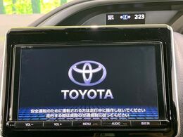 【純正9型ナビ】人気の純正ナビを装備。オーディオ機能も充実しており、Bluetooth接続すればお持ちのスマホやMP3プレイヤーの音楽を再生可能！毎日の運転がさらに楽しくなります！！