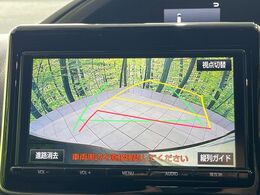 【バックカメラ】駐車時に後方がリアルタイム映像で確認できます。大型商業施設や立体駐車場での駐車時や、夜間のバック時に大活躍！運転スキルに関わらず、今や必須となった装備のひとつです！