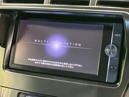 【純正ナビ】人気の純正ナビを装備。オーディオ機能も充実しており、Bluetooth接続すればお持ちのスマホやMP3プレイヤーの音楽を再生可能！毎日の運転がさらに楽しくなります！！